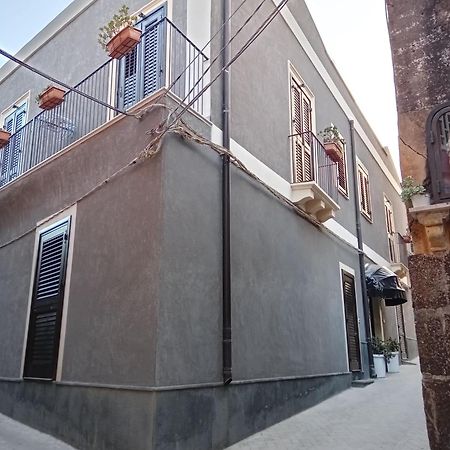 Narciso Boutique Apartment Ачиреале Экстерьер фото