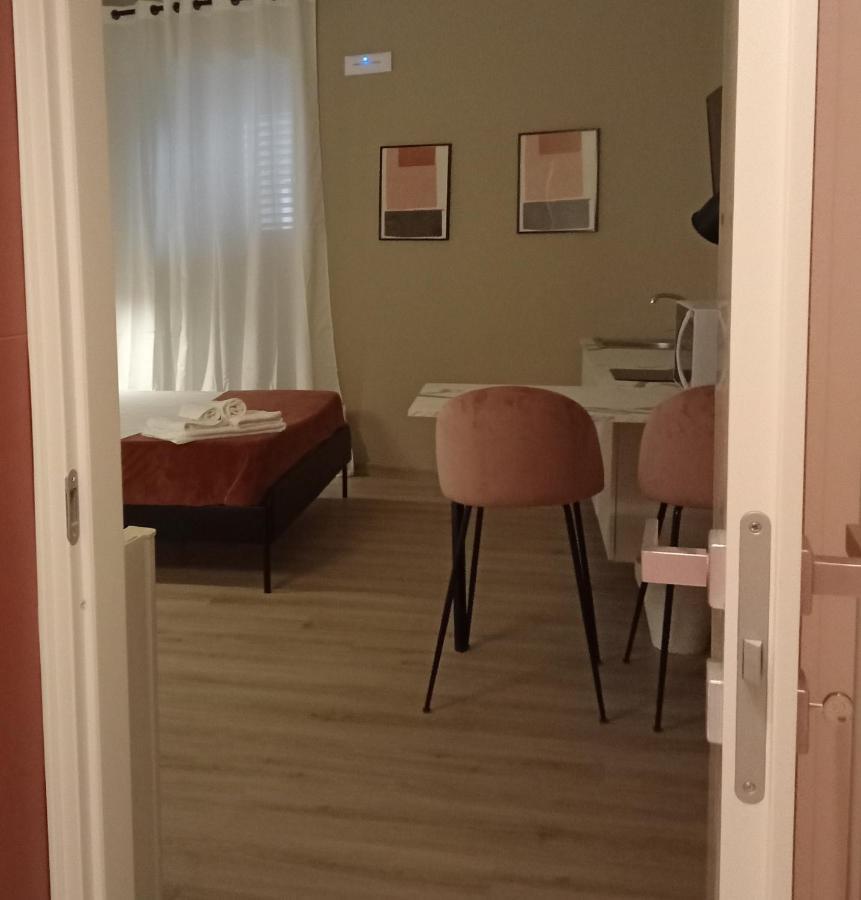 Narciso Boutique Apartment Ачиреале Экстерьер фото