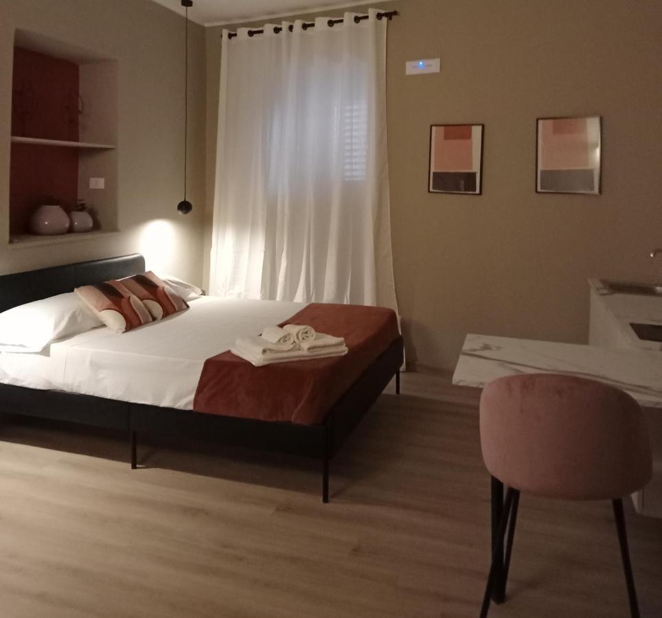 Narciso Boutique Apartment Ачиреале Экстерьер фото