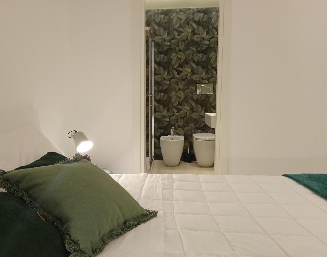 Narciso Boutique Apartment Ачиреале Экстерьер фото