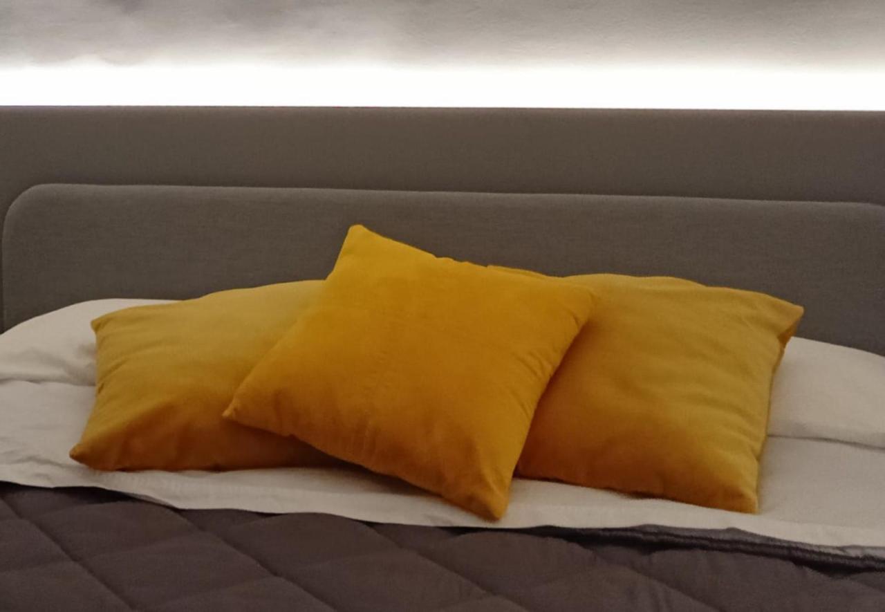 Narciso Boutique Apartment Ачиреале Экстерьер фото