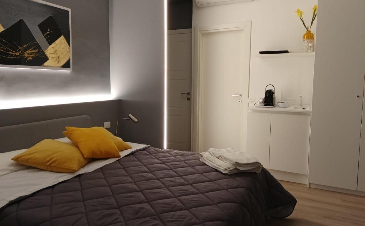Narciso Boutique Apartment Ачиреале Экстерьер фото