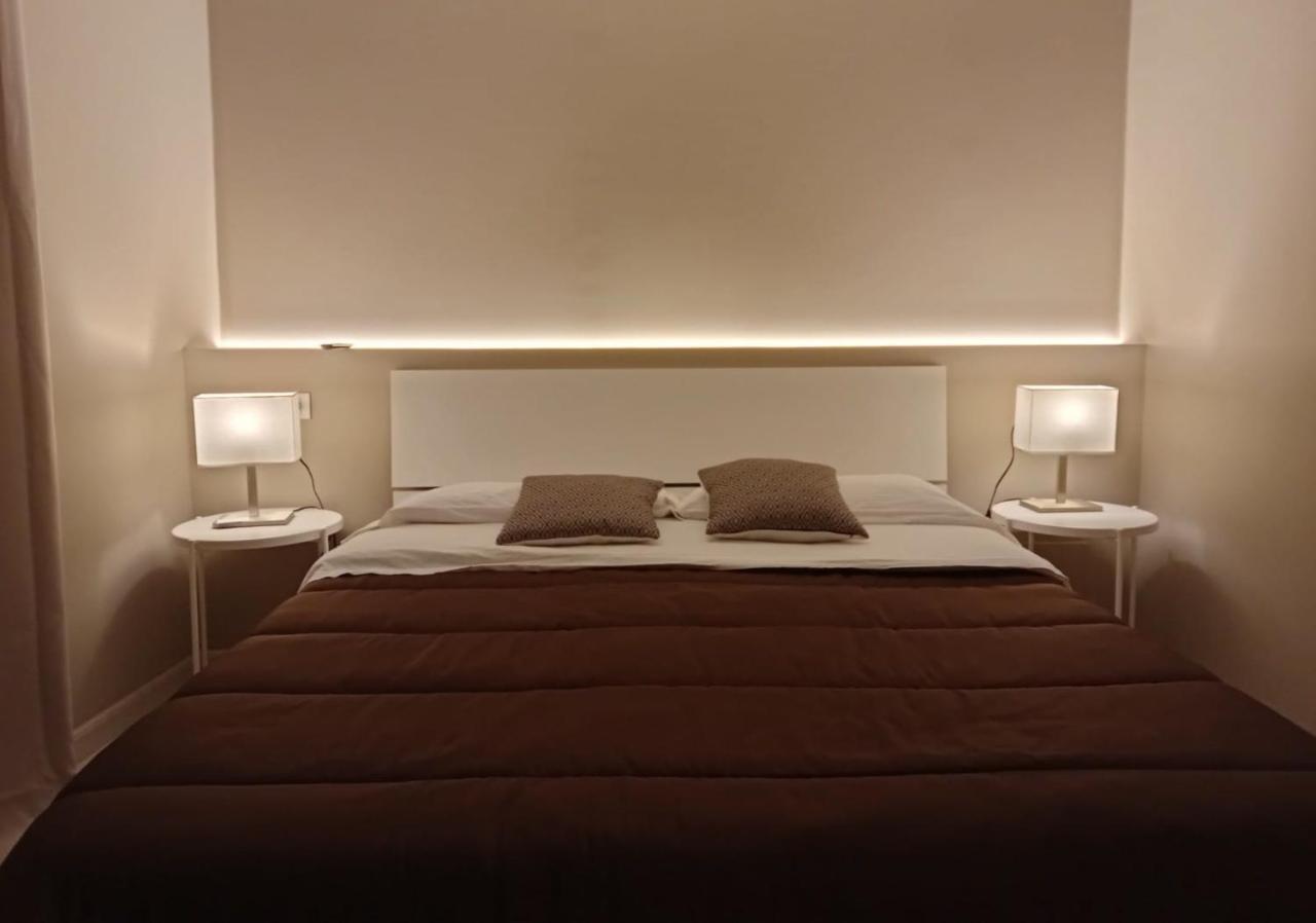 Narciso Boutique Apartment Ачиреале Экстерьер фото