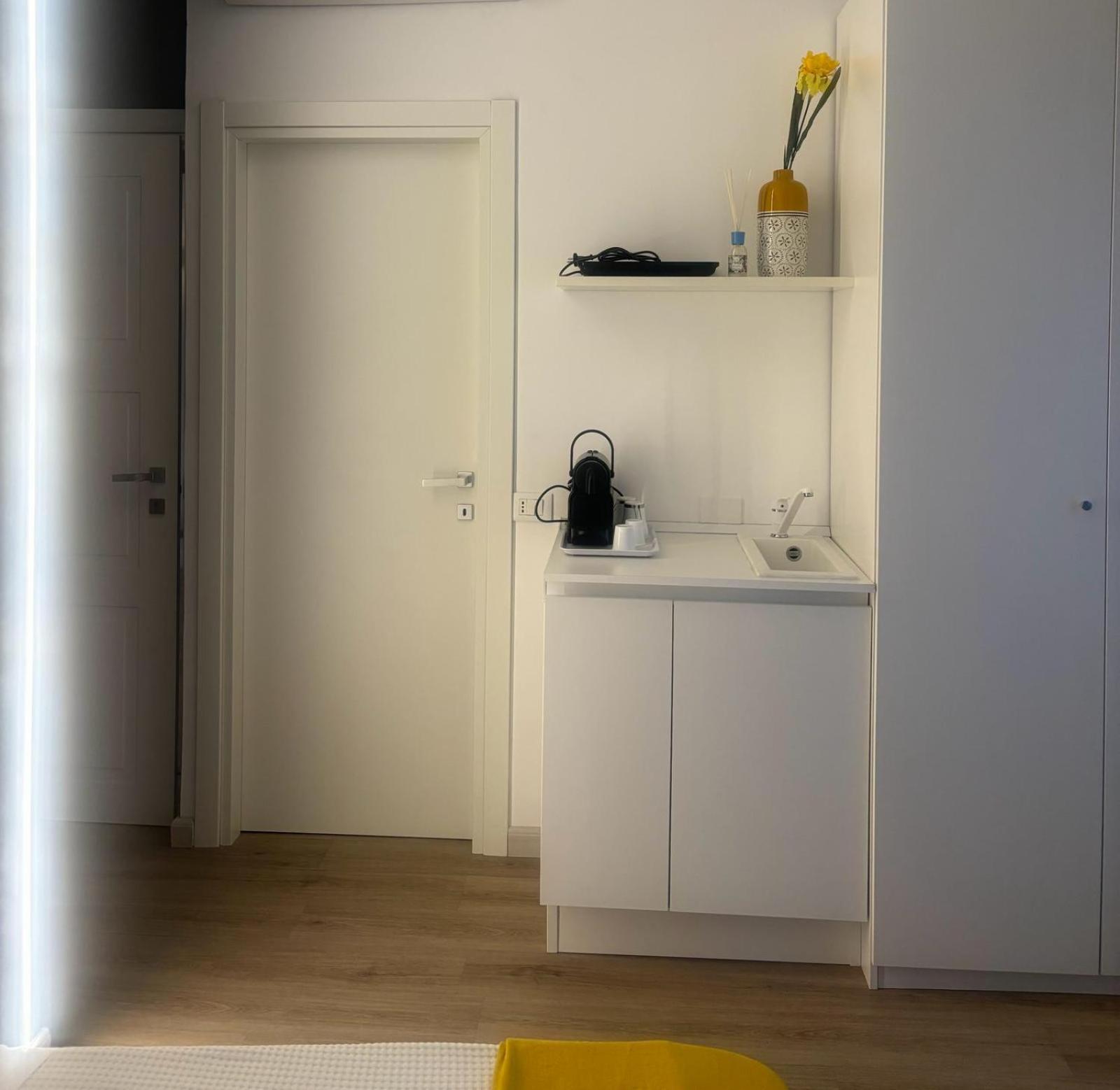 Narciso Boutique Apartment Ачиреале Экстерьер фото