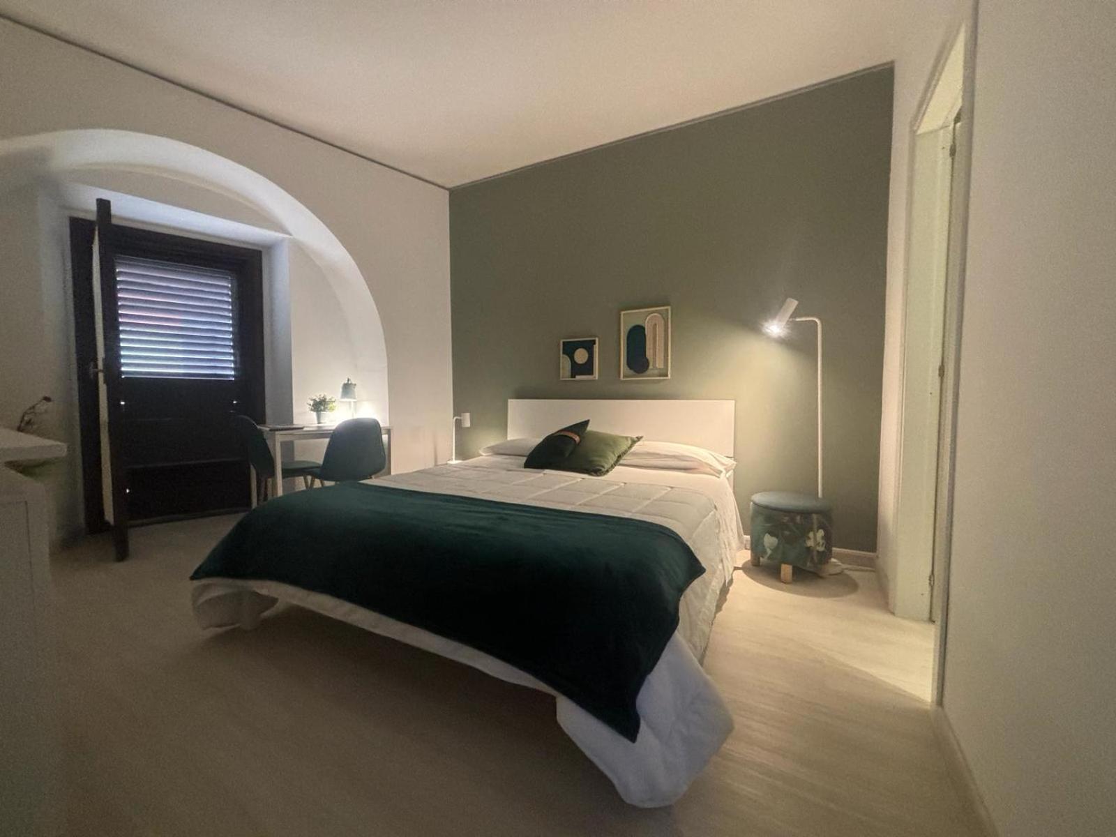 Narciso Boutique Apartment Ачиреале Экстерьер фото